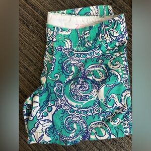 VEUC size 2 Lilly Callahan shorts